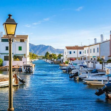 Magnifique Duplex, Vue Mer Et Canal By Welhomy Empuriabrava Bagian luar foto