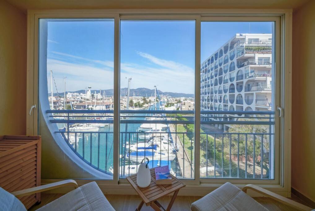 Magnifique Duplex, Vue Mer Et Canal By Welhomy Empuriabrava Bagian luar foto